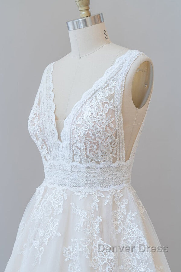 Elegant Long A Line V Neck Appliques Lace Tulle Backless Wedding Dresses