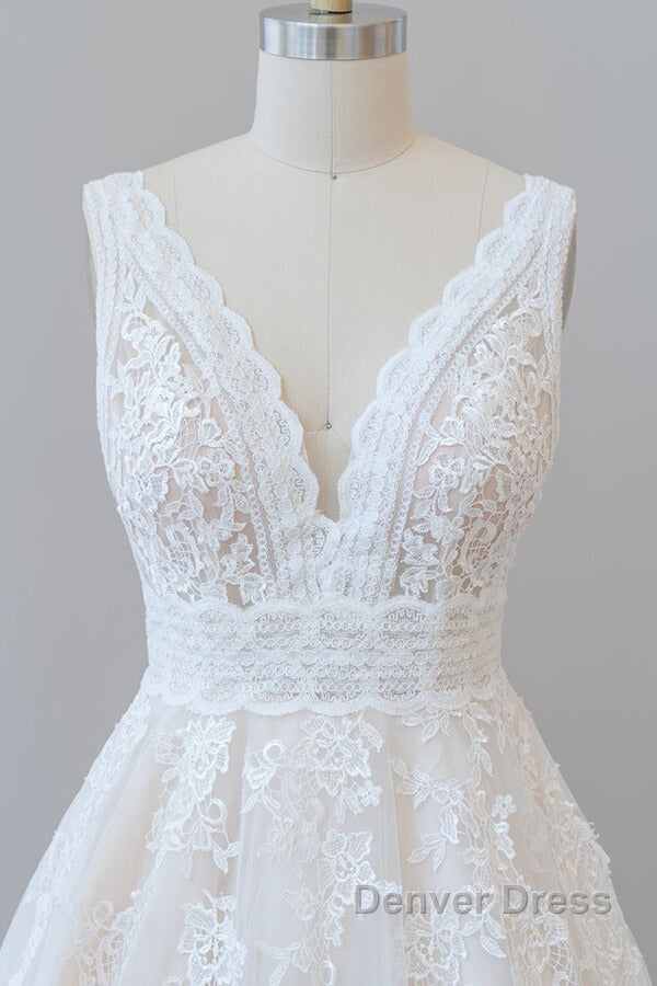 Elegant Long A-line V-neck Appliques Lace Tulle Backless Wedding Dresses