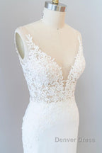 Elegant Long Mermaid V Neck Lace Backless Wedding Dresses
