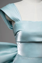 Elegant Mermaid Bow Satin Long Prom Dress
