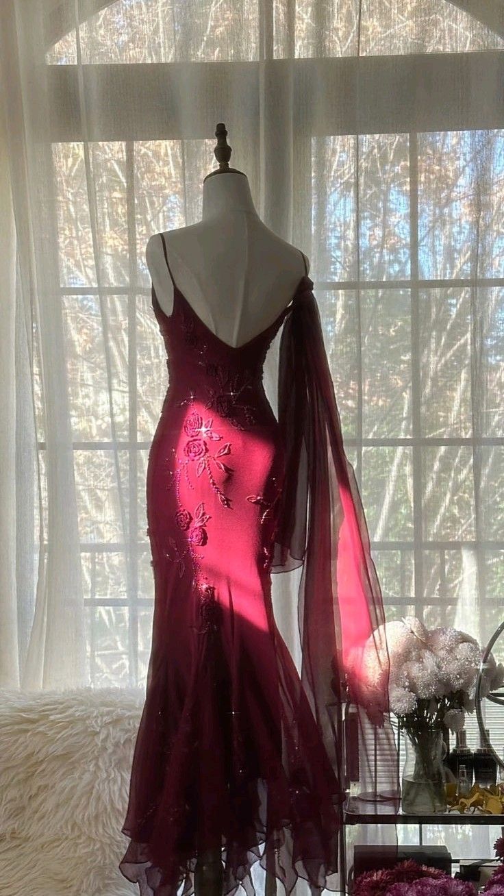 Elegant Mermaid Spaghetti Straps Burgundy Chiffon Prom Dress Inspiration Trending Prom Gown Prom Dresses Secondary image