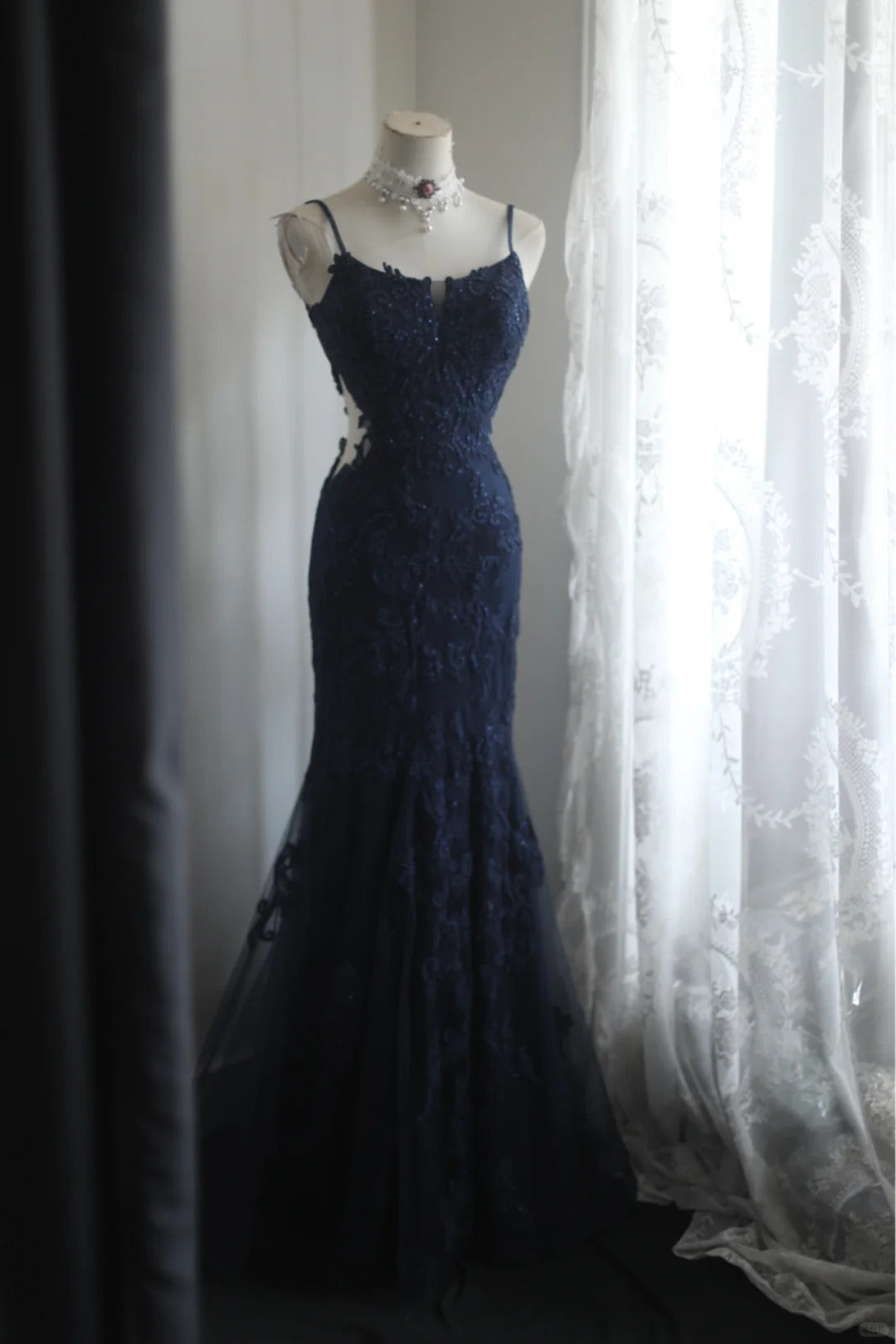 Elegant Navy Blue Mermaid Spaghetti Strap Lace Long Prom Dresses Evening Dresses