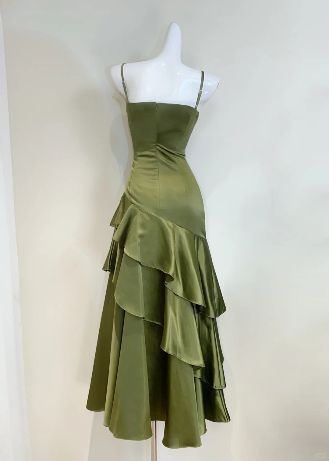 Elegant Olive Green Mermaid Ruffle Spaghetti Strap Satin Prom Dresses Evening Dresses
