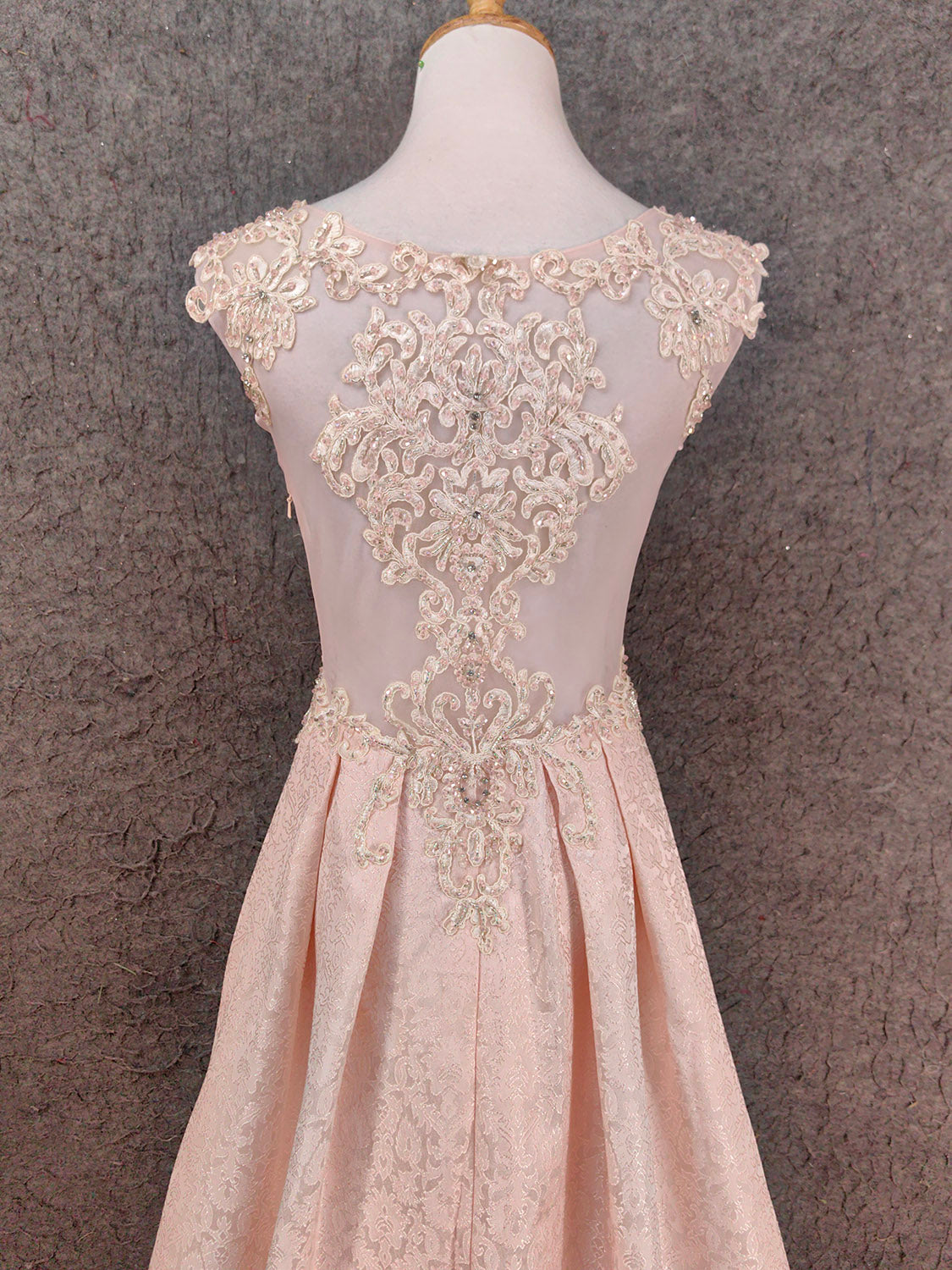 Elegant Pink A-Line Sleeveless Crew Neck Lace Rhinestone Brocade Satin Long Prom Dresses Evening Dresses