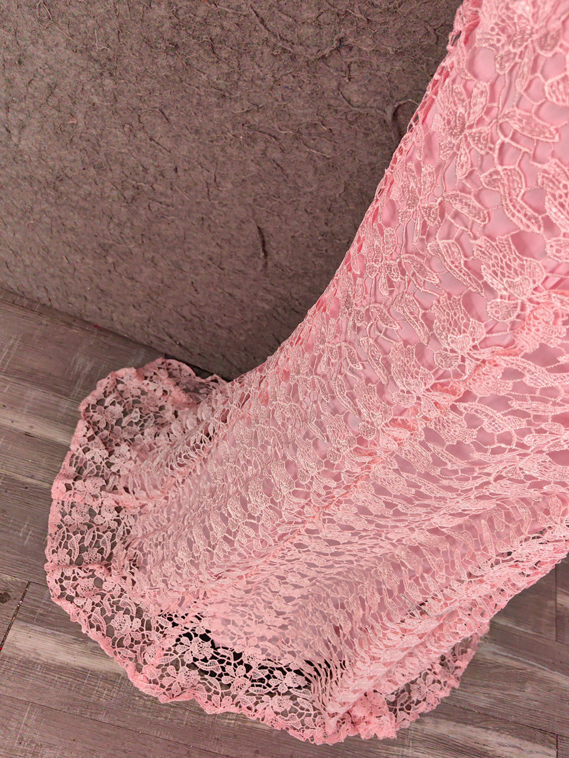 Elegant Pink Mermaid Short Sleeve Crew Neck Cutout Lace Long Prom Dresses Evening Dresses