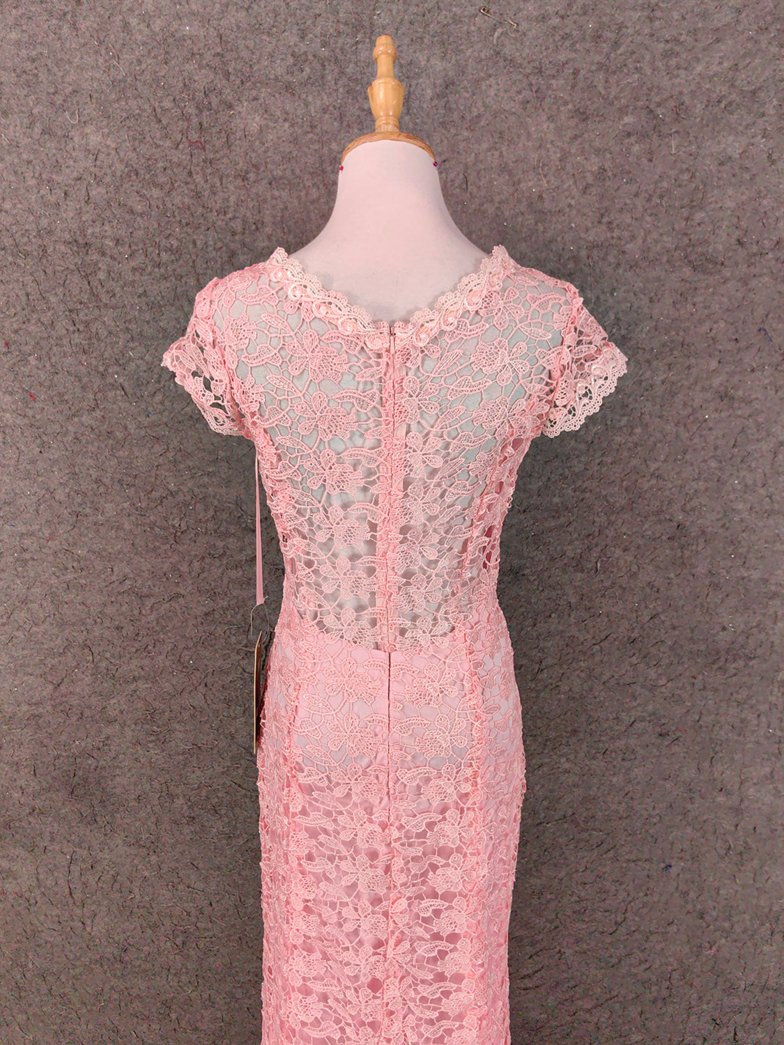 Elegant Pink Mermaid Short Sleeve Crew Neck Cutout Lace Long Prom Dresses Evening Dresses