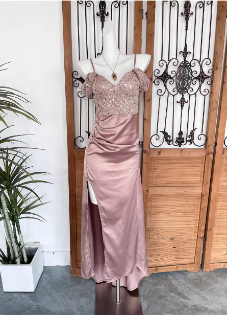Elegant Pink Spaghetti Strap V-Neck Off-The-Shoulder Slit Sequin Satin Long Prom Dresses Evening Dresses