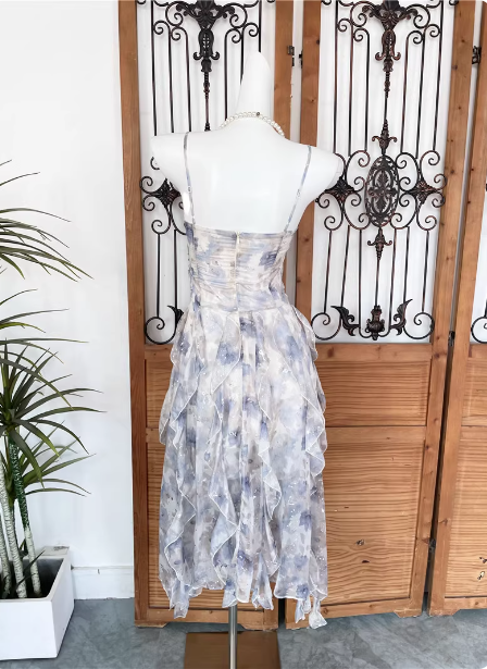 Elegant Printed Spaghetti Strap V-Neck Ruffled Layered Tulle Prom Dresses Secondary image