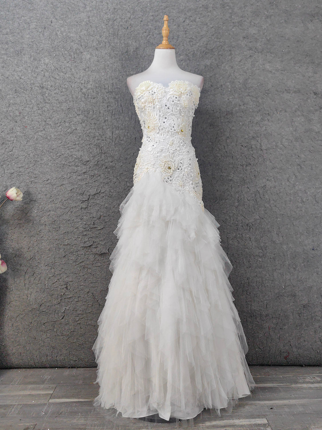 Elegant Pure White Sweetheart Neck Pearl Lace Tulle Long Prom Dresses Evening Dresses Main image