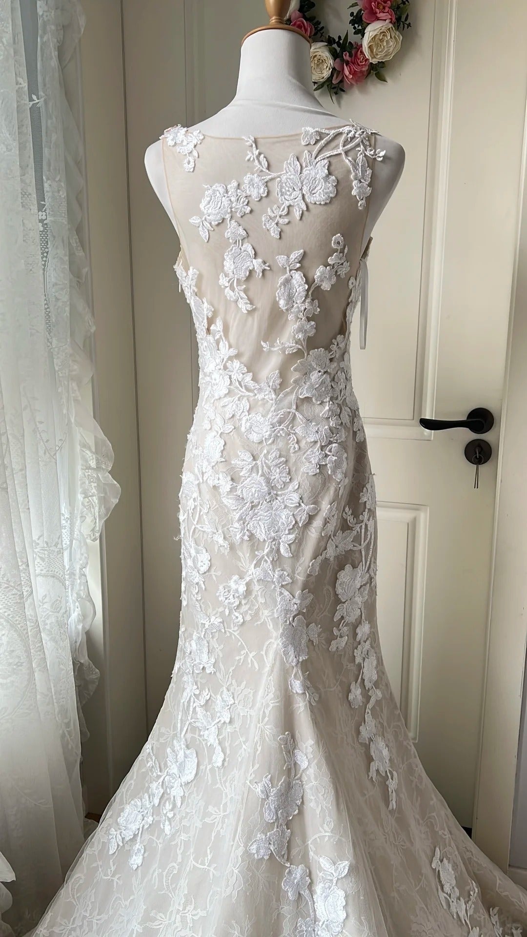 Elegant Retro Ivory Mermaid V-Neck Halter Lace Train Prom Dresses Wedding Dresses
