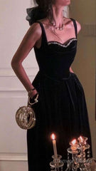 Elegant Spaghetti Strap Velvet Vintage Black Dress Women Birthday Outfits