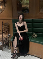 Elegant Spaghetti Strap Velvet Vintage Black Dress Women Birthday Outfits