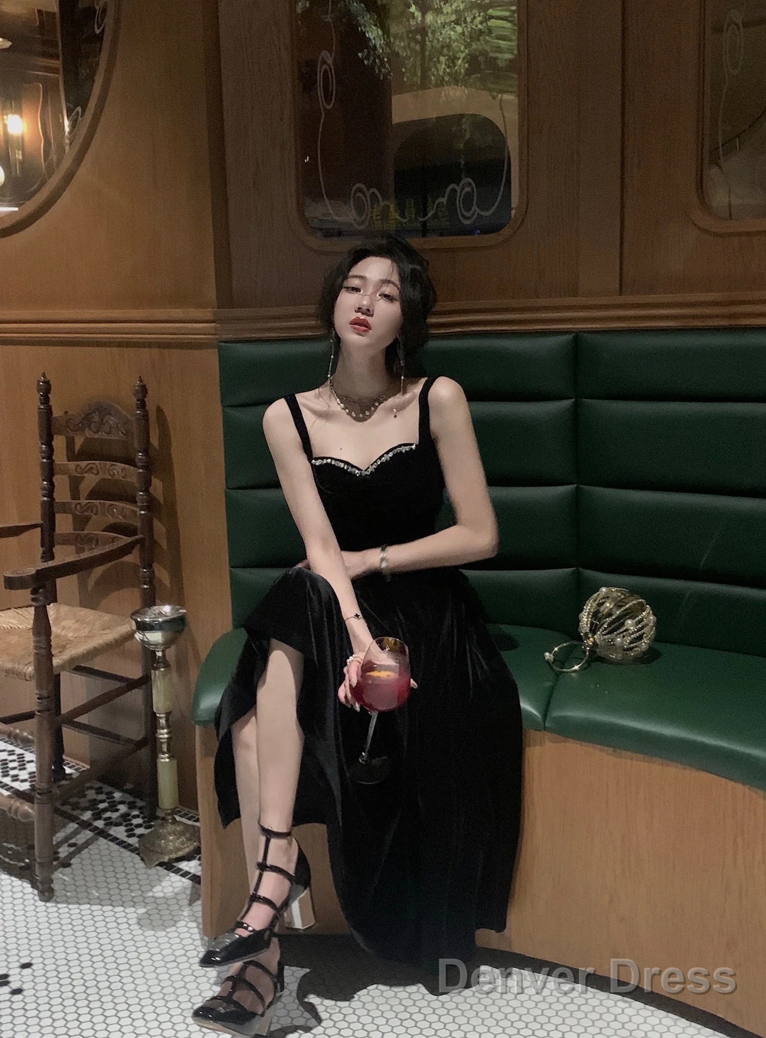 Elegant Spaghetti Strap Velvet Vintage Black Dresses Women Birthday Outfits