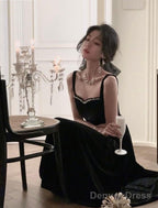 Elegant Spaghetti Strap Velvet Vintage Black Dresses Women Birthday Outfits