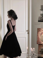 Elegant Spaghetti Strap Velvet Vintage Black Dress Women Birthday Outfits