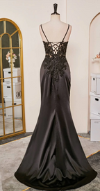 Elegant Black Spaghetti Straps Prom Dress Satin Sheath Long Prom Dresses With Slits