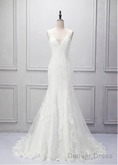 Elegant Tulle V-Neck Neckline Mermaid Wedding Dress With Beaded Lace Appliques