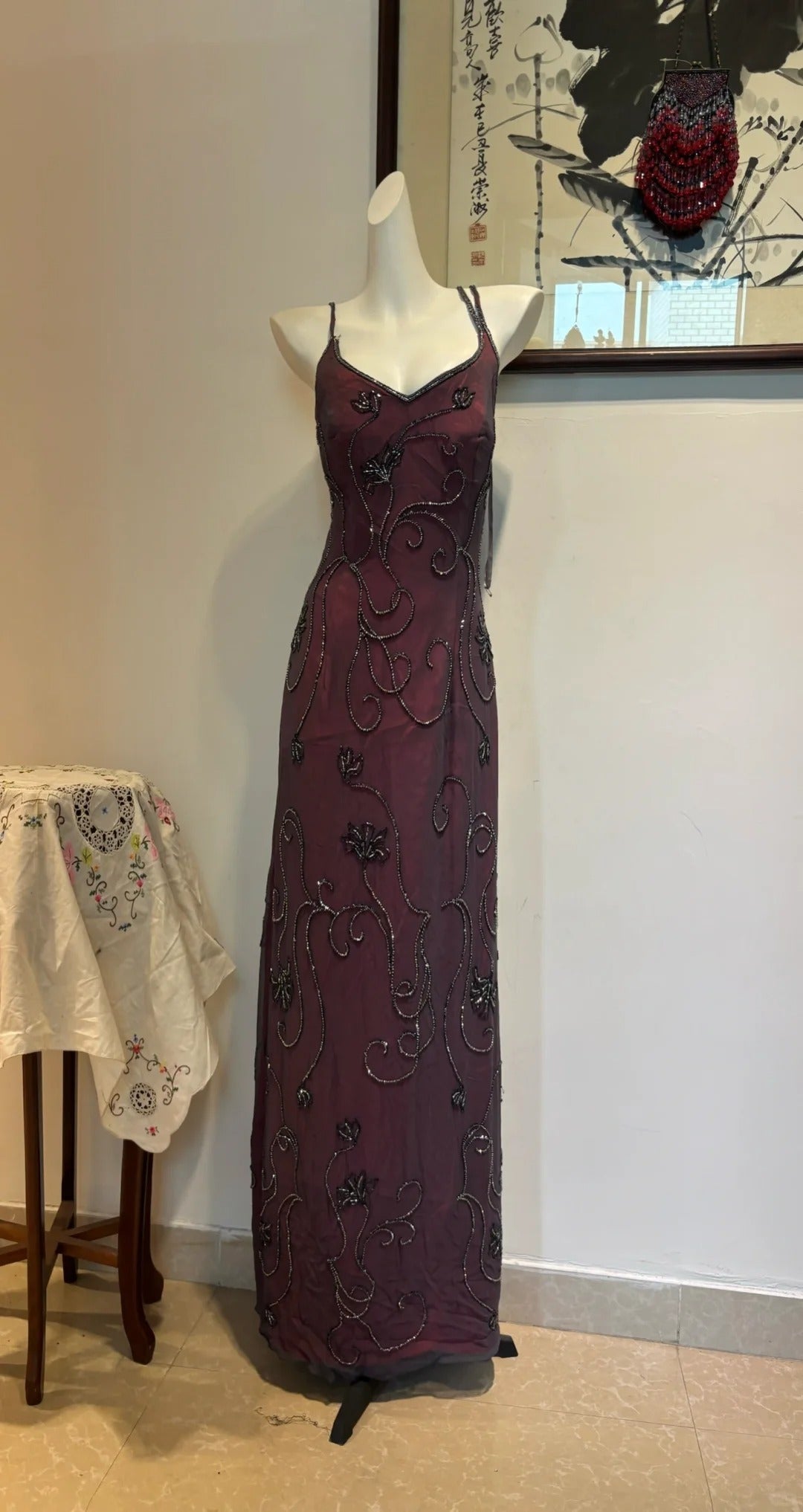Elegant Vintage Burgundy Beaded Floral Crossover Backless Satin Long Prom Dresses Evening Dresses Secondary image