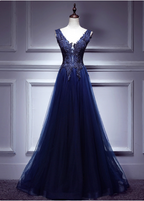 Elegant Vintage Navy Blue V-Neck Lace Embroidery Tulle Long Prom Dresses Evening Dresses