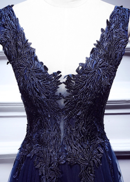 Elegant Vintage Navy Blue V-Neck Lace Embroidery Tulle Long Prom Dresses Evening Dresses