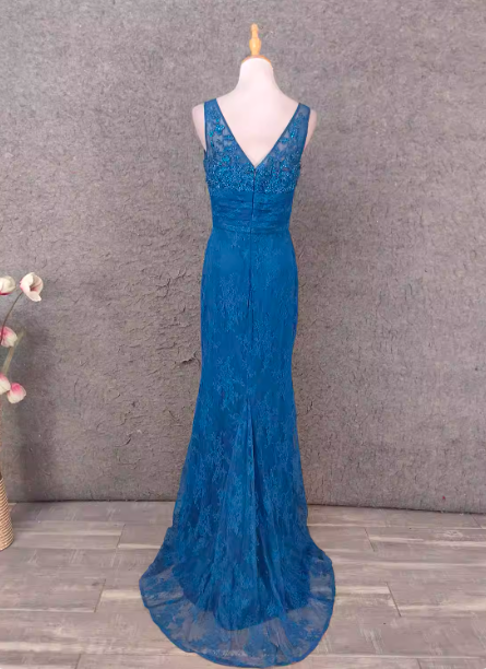 Elegant Vintage Royal Blue V-Neck Lace Long Prom Dresses Evening Dresses