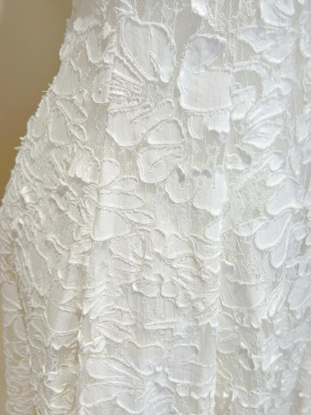 Elegant White A-Line Round Neck Lace Pattern Prom Dresses Evening Dresses Bridesmaid Dresses