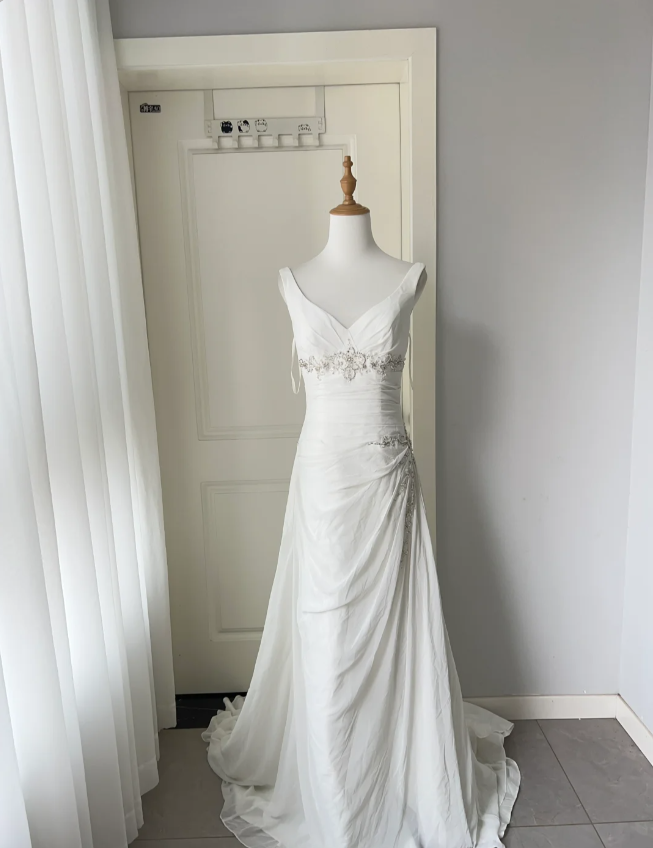 Elegant White Deep V-Neck Beaded Chiffon Prom Dresses Evening Dresses
