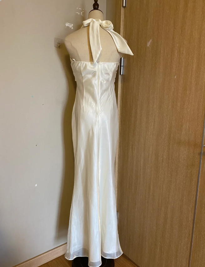Elegant White Mermaid Halter Neck Satin Long Prom Dresses Evening Dresses