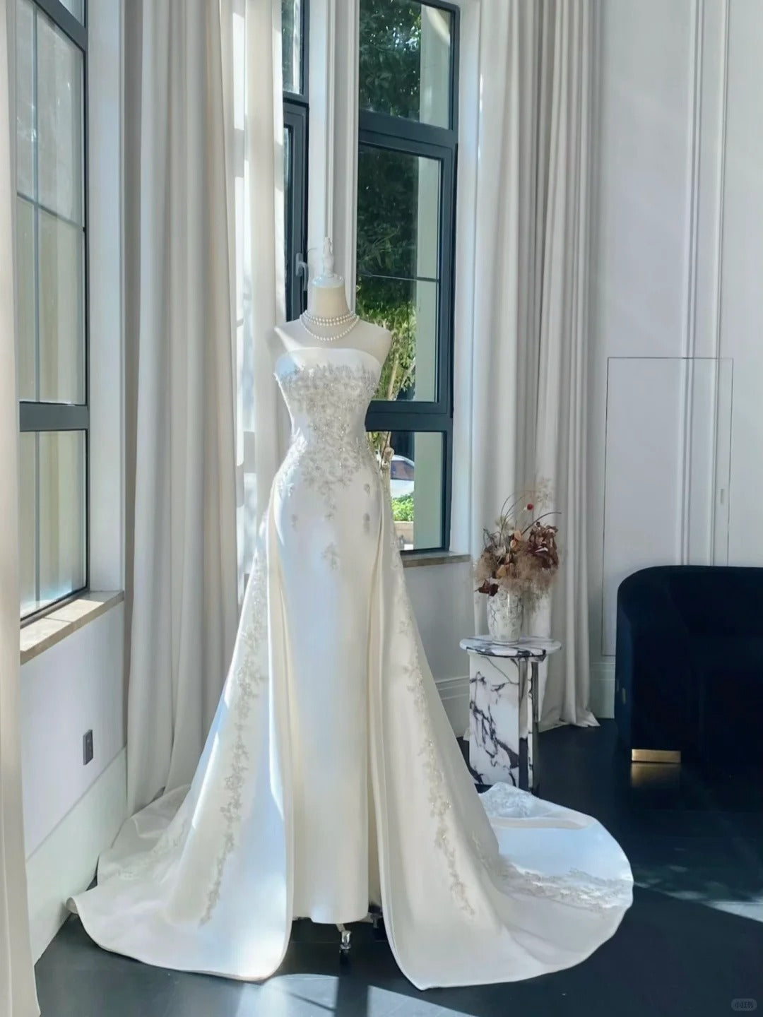 Elegant White Mermaid Strapless Beaded Satin Wedding Dresses With Train Secondary image
