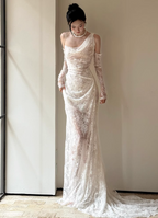 Elegant White Strappy Backless Lace Train Wedding Dresses