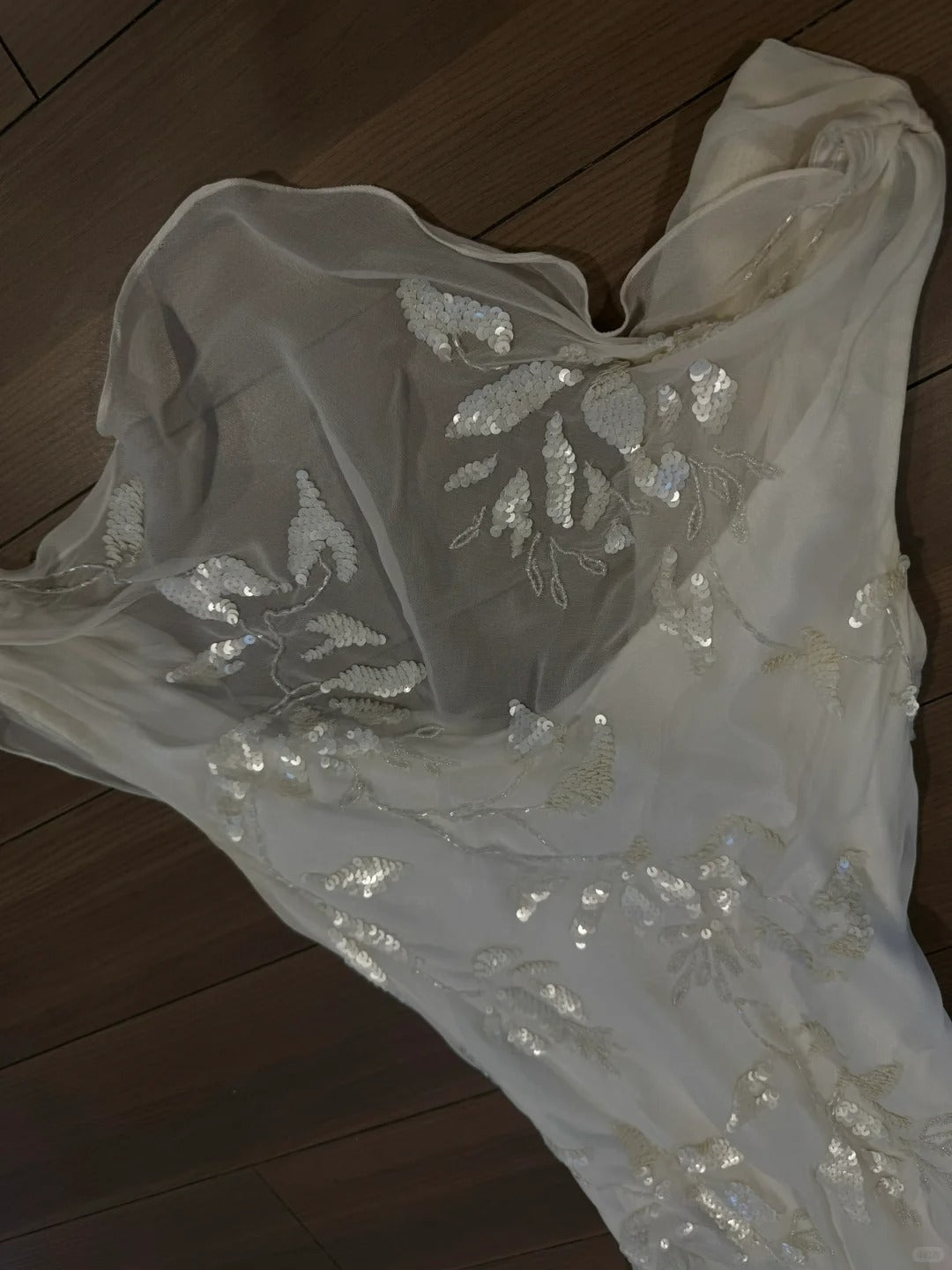 Elegant White Swing Neck Sequin Chiffon Long Prom Dresses Secondary image
