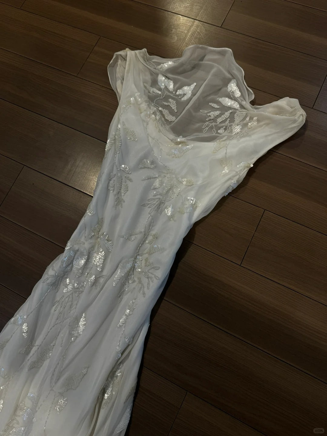 Elegant White Swing Neck Sequin Chiffon Long Prom Dresses Main image