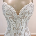 Elegant White V-Neck Mermaid Lace Wedding Dresses