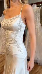 Exquisite Ivory Mermaid Long Wedding Dress Appliques Satin Bridal Dresses
