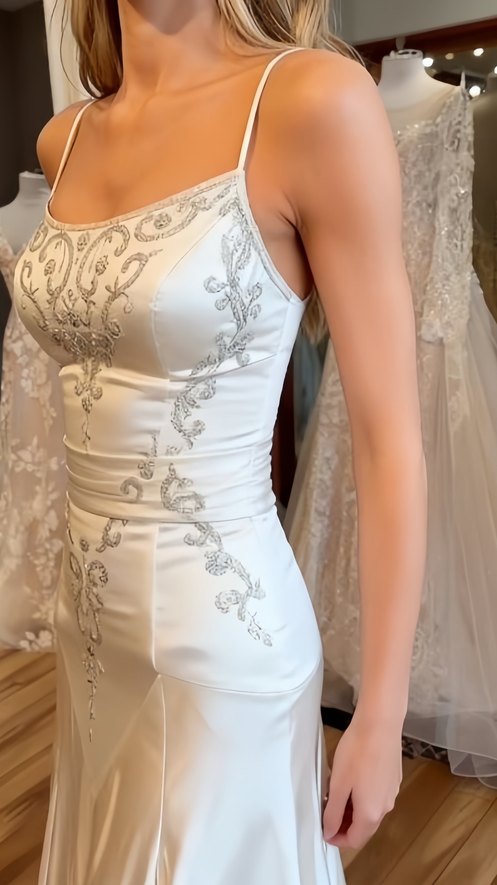 Exquisite Ivory Mermaid Long Wedding Dress Appliques Satin Bridal Dresses