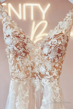Fabulous Long V Neck Sleeveless Lace Backless Wedding Dresses Online