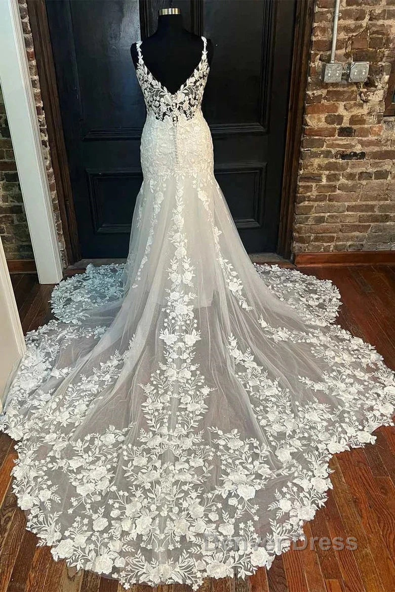 Floral Lace V Neck Trumpet Long Wedding Dresses Secondary image