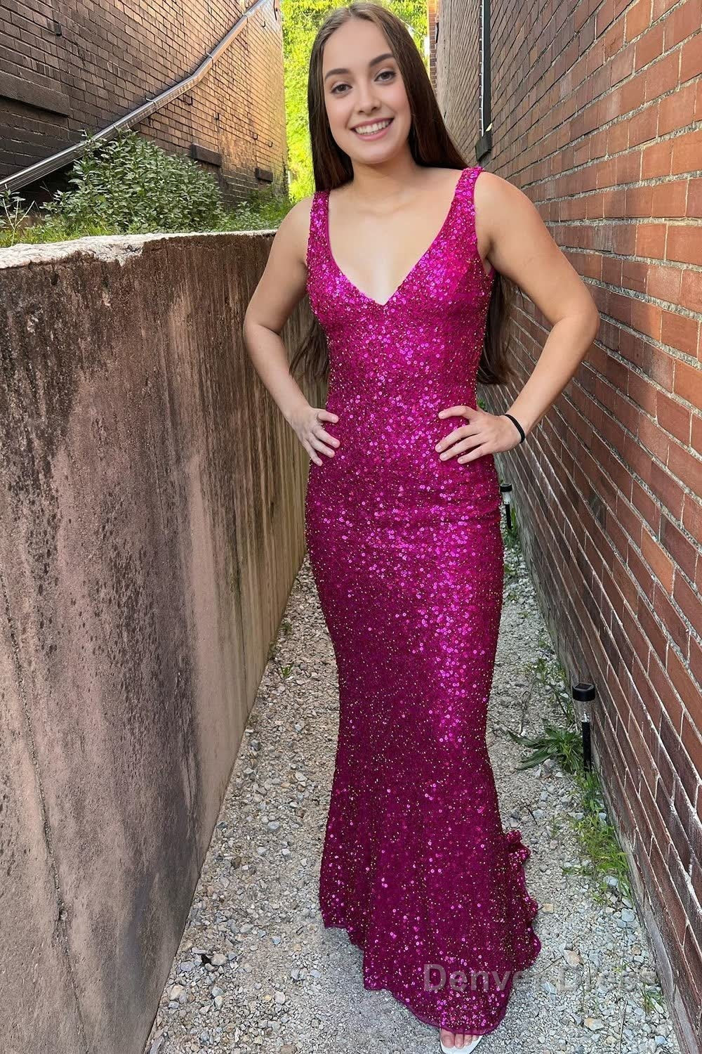 Fuchsia Sequins Backless Sheath Prom Dresses Main image