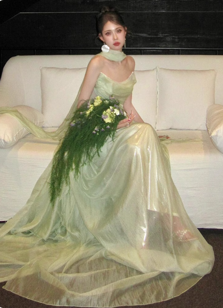Gentle Light Green A-Line Strapless Layered Ruffled Tulle Train Prom Dresses Evening Dresses
