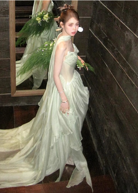 Gentle Light Green A-Line Strapless Layered Ruffled Tulle Train Prom Dresses Evening Dresses