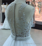 Glamour Lace Appliques Scoop Neckline Tulle Ball Gown Wedding Dresses