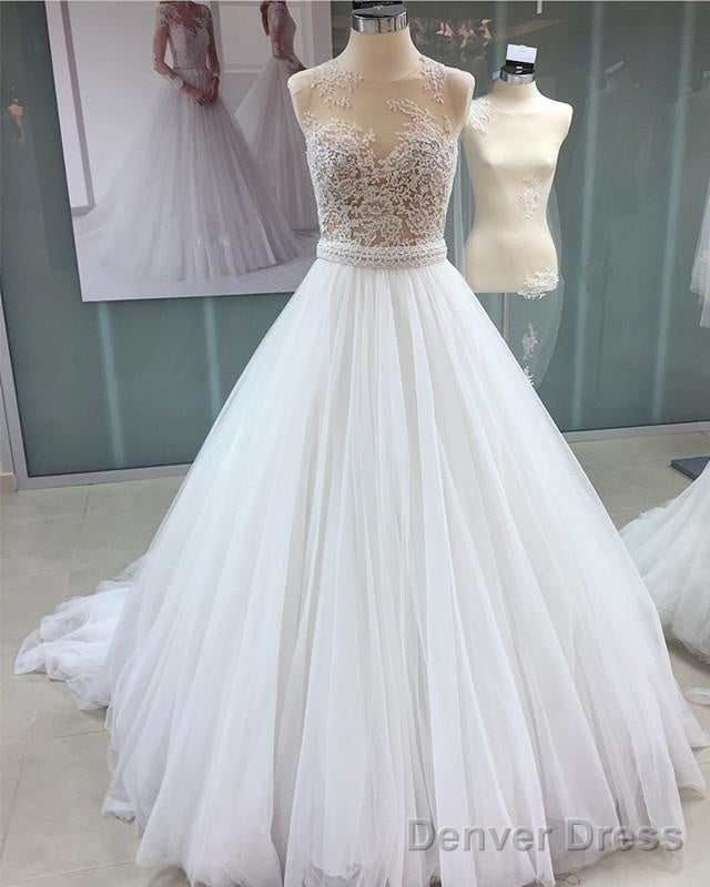 Glamour Lace Appliques Scoop Neckline Tulle Ball Gown Wedding Dresses