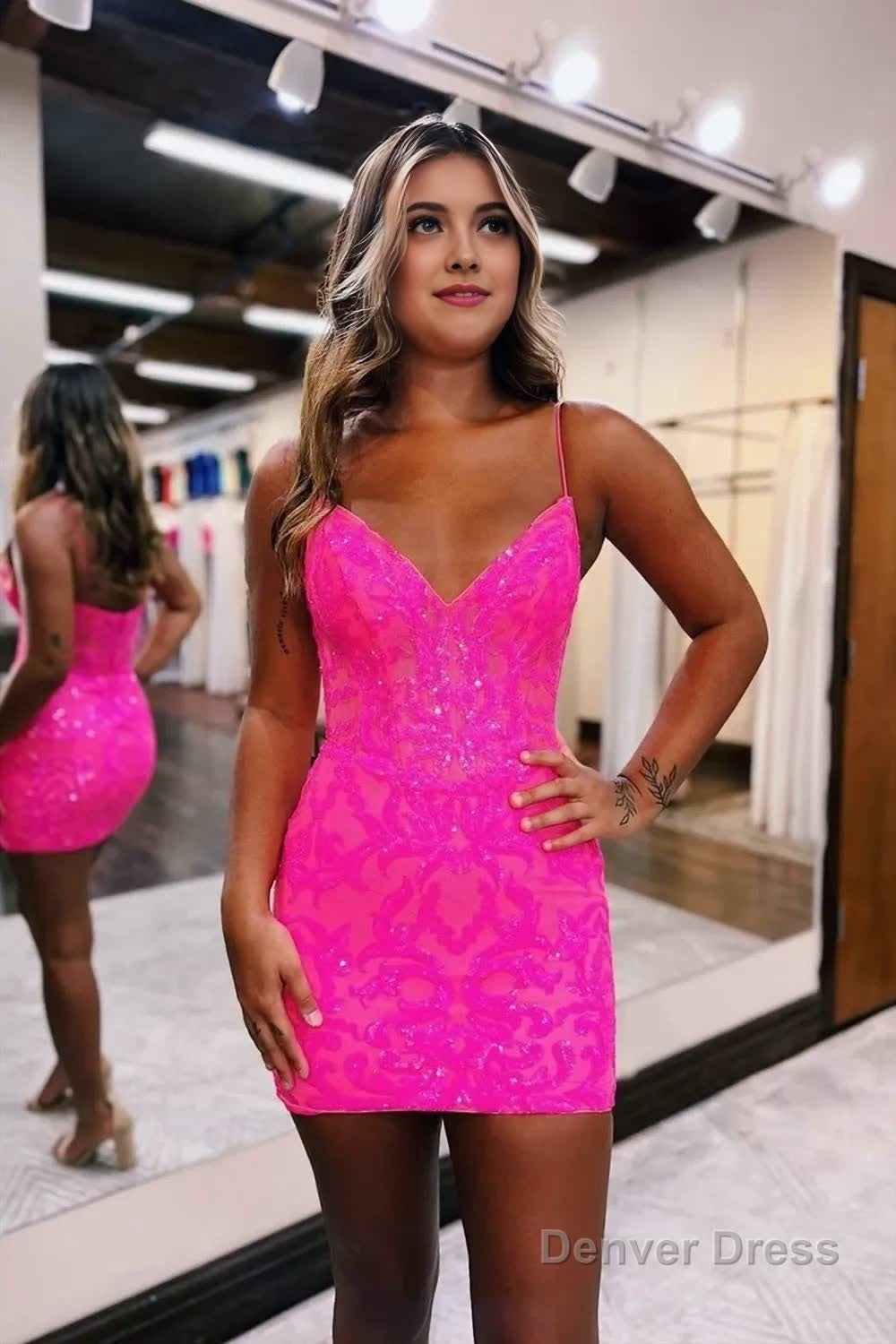 Glitter Fitted V Neck Spaghetti Straps Sequined Appliques Homecoming Dresses