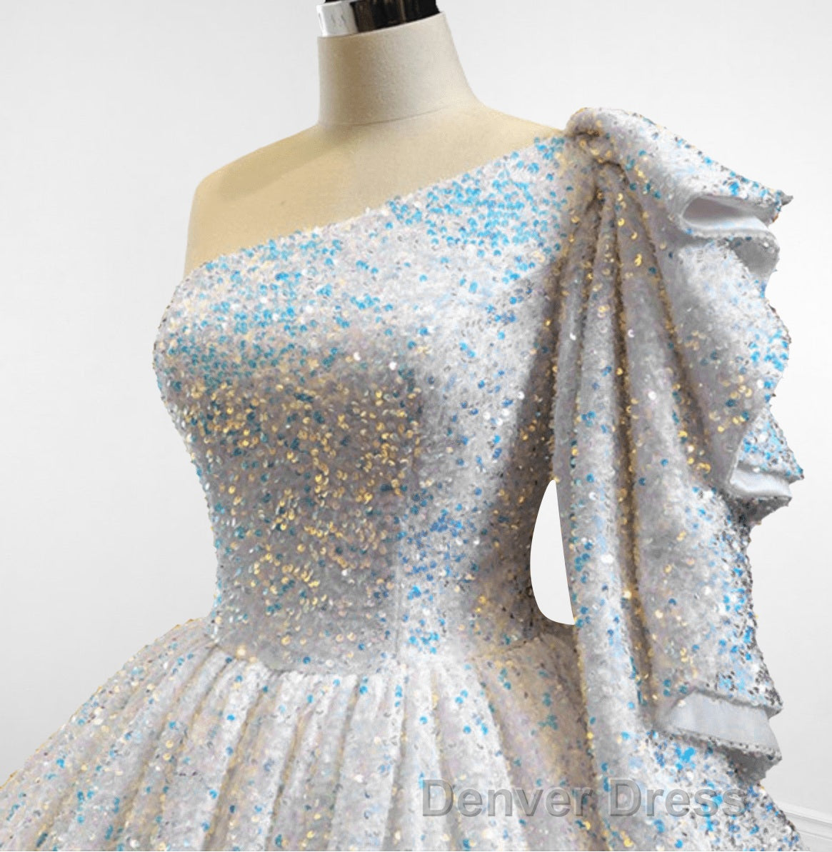 Glitter White Sequined One Shoulder Ball Gowns Quinceanera Dresses