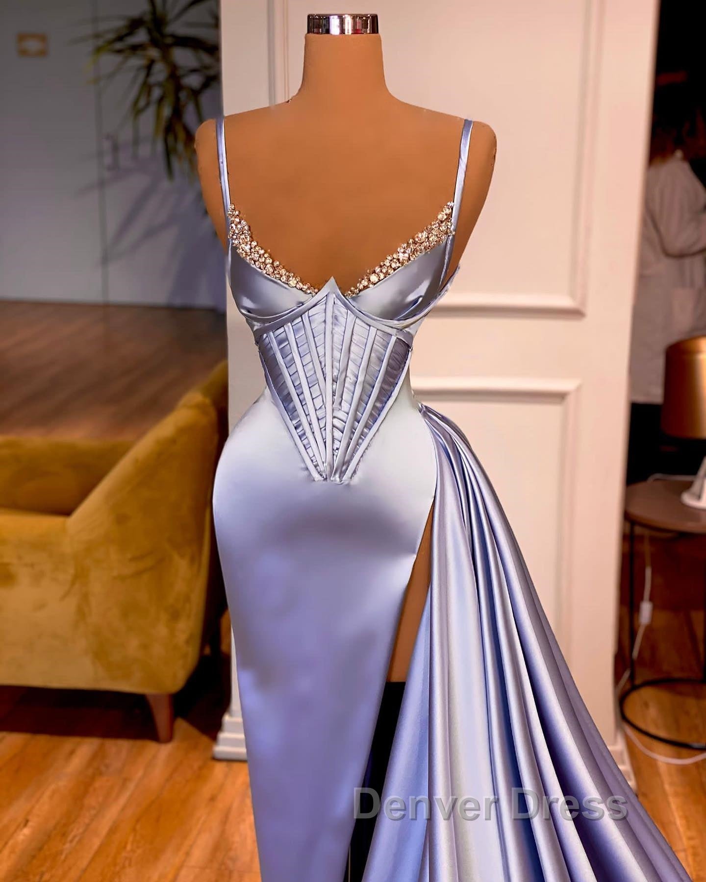 Gorgeous Split Front Sleeveless V-neck Spaghetti Strap Prom Dresses Secondary image