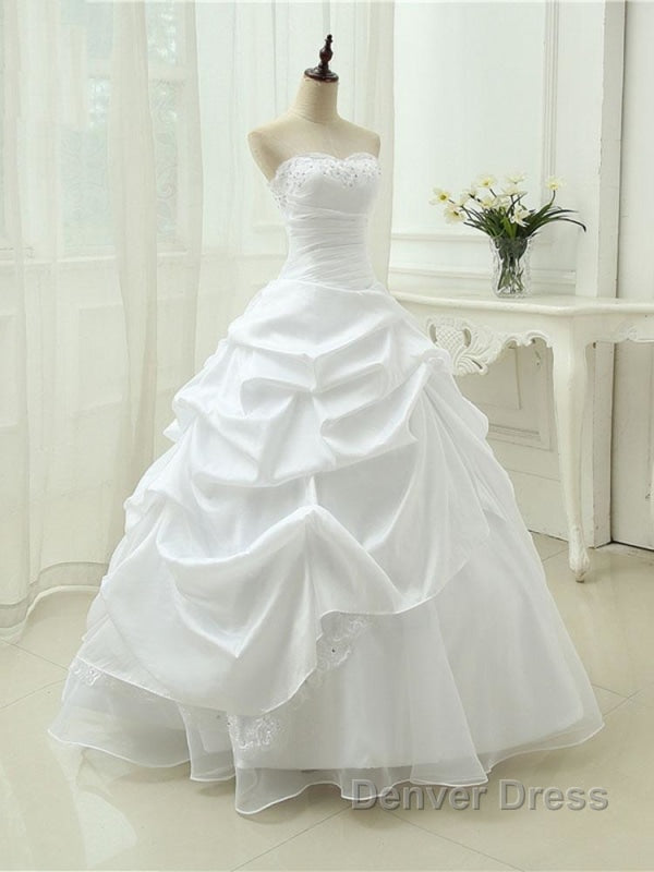 Gorgeous Sweetheart Beaded Ball Gown Lace Up Wedding Dresses