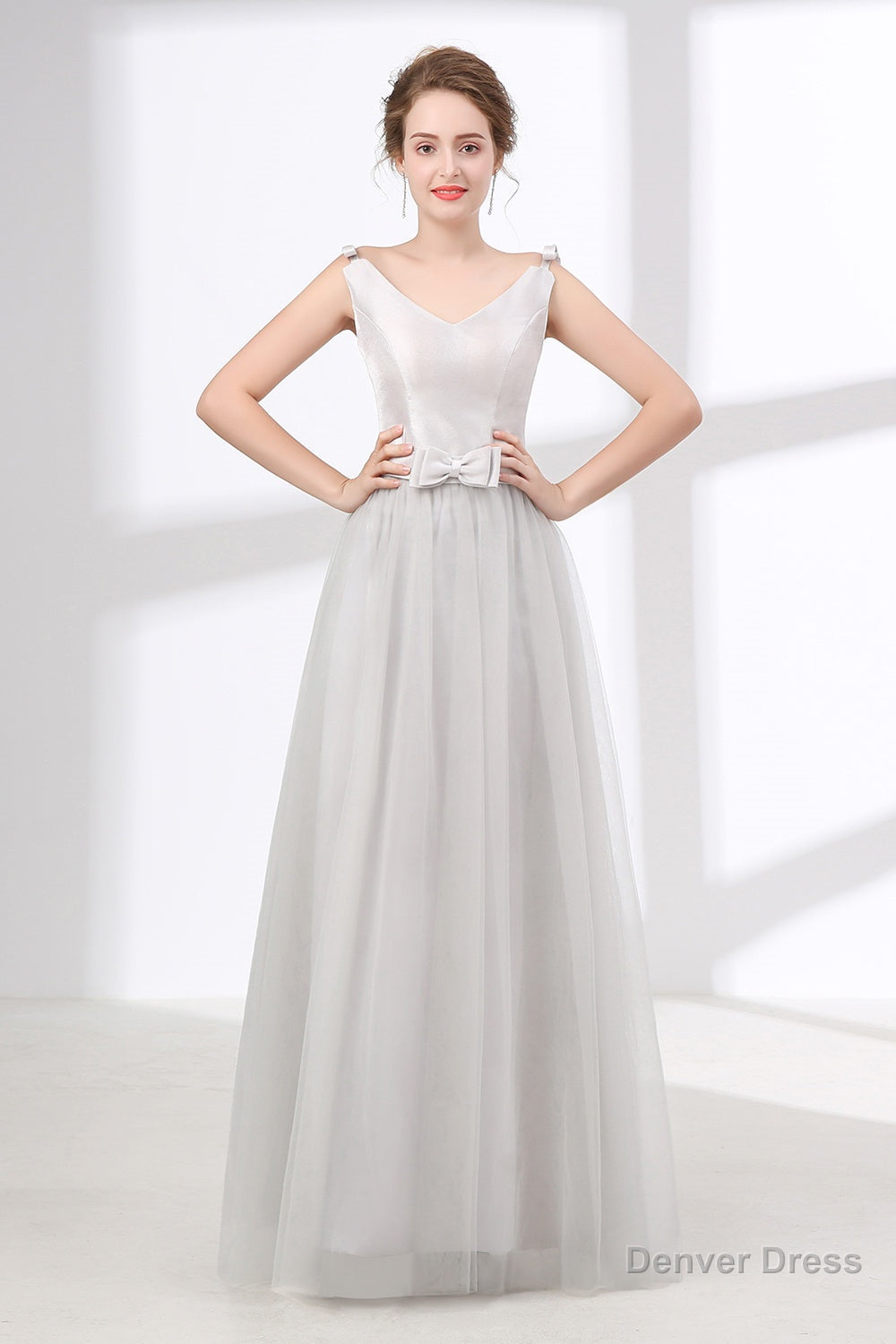 Gray Silver V Neck Tulle Prom Dresses Main image