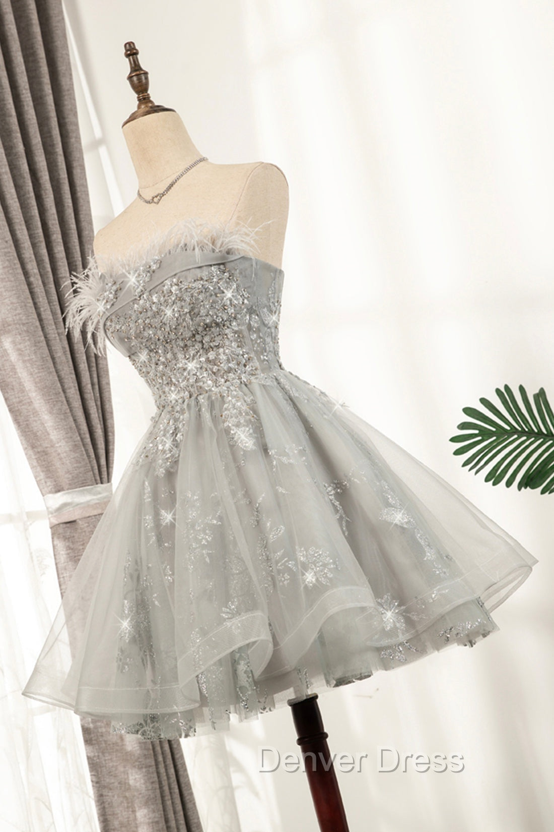Gray Strapless Tulle Short Prom Dresses with Sequins, Cute A-Line Party Dresses Main image