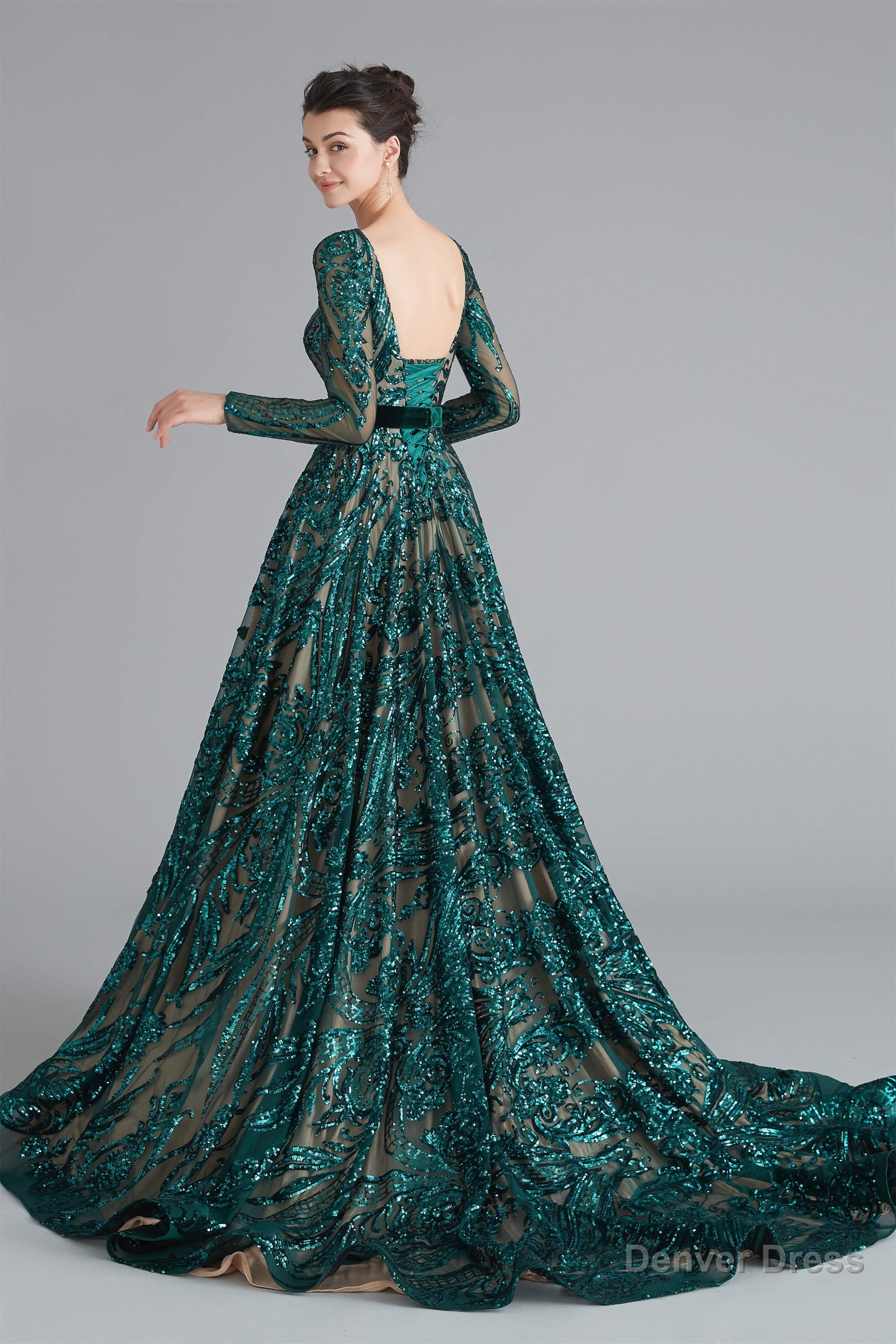 A Line Luxury Sequins Long Sleeve Backless Prom Dresses