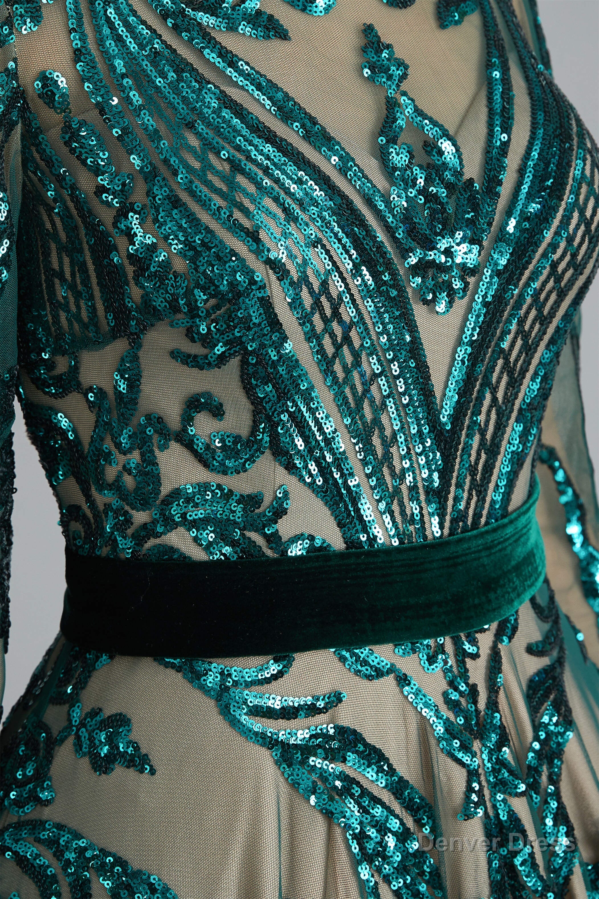 A Line Luxury Sequins Long Sleeve Backless Prom Dresses